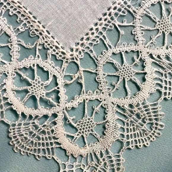 BRIDAL WEDDING SHOWER ANTIQUE NEW OLD STOCK HAND MADE BRUGES LACE HANKIE - Picture 7 of 8